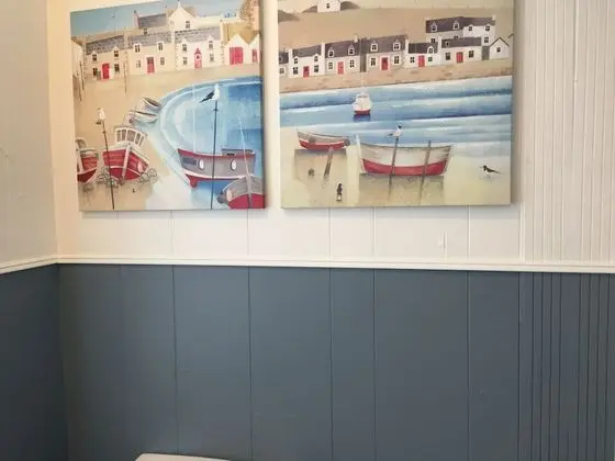 Family Room (2 Adults + 3 Children)
