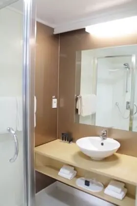 Basic Üç Kişilik Oda