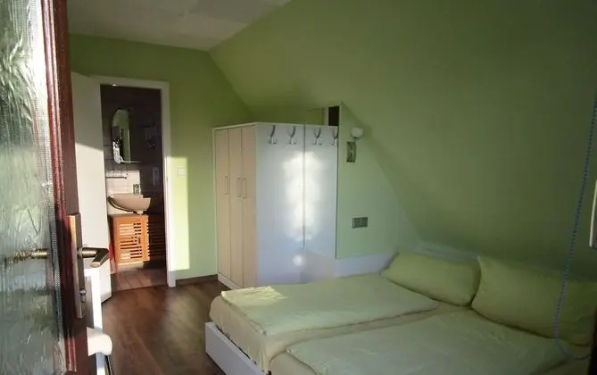 Basic Tek Büyük Yataklı Oda