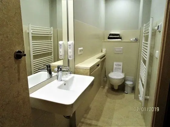 Basic Tek Büyük Yataklı Oda