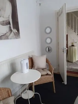 Tek Büyük Yataklı Oda, Ortak Banyo, Bahçeli