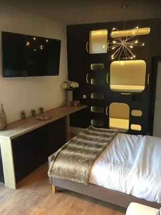 Deluxe Stüdyo (Studio West)