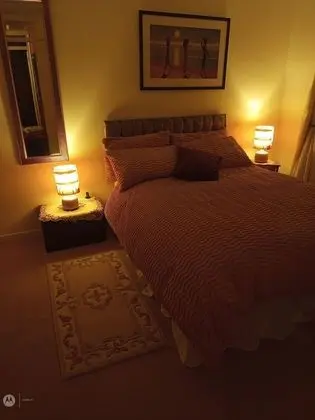 Traditional Tek Büyük Yataklı Oda