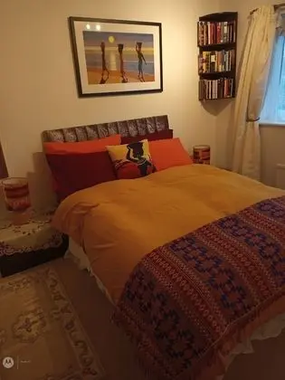 Traditional Tek Büyük Yataklı Oda