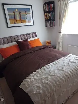 Traditional Tek Büyük Yataklı Oda