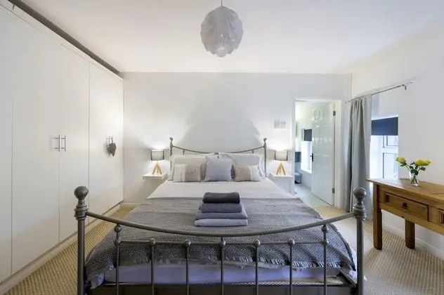 Superior Tek Büyük Yataklı Oda (Luxury King)