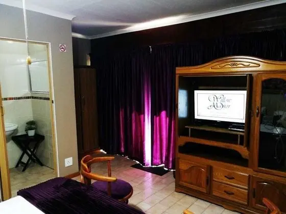 Luxury Tek Büyük veya İki Ayrı Yataklı Oda (10)