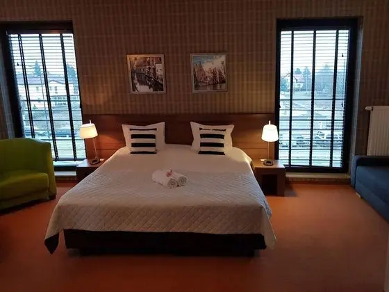 Deluxe Tek Büyük veya İki Ayrı Yataklı Oda