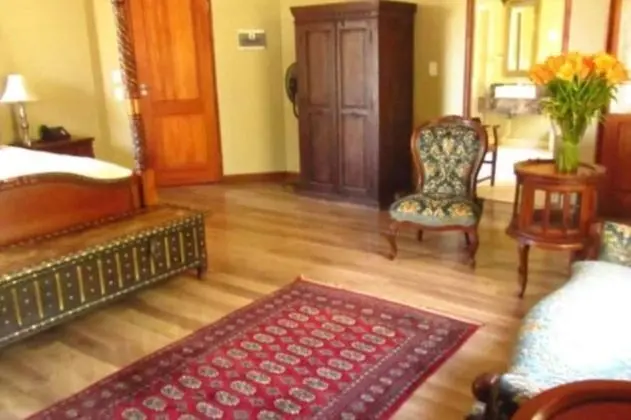 Deluxe Tek Büyük veya İki Ayrı Yataklı Oda, Balkon