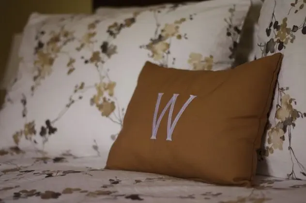Standard Oda (1 Full Bed)