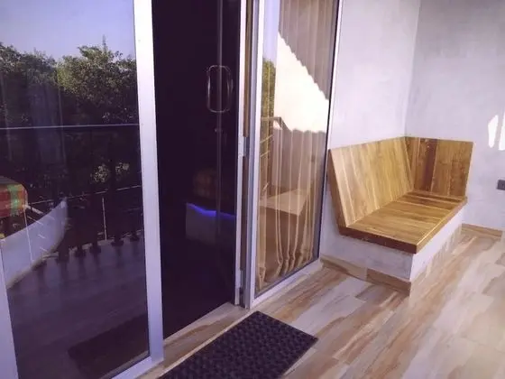 Deluxe Tek Büyük Yataklı Oda, Balkon, Nehir Manzaralı