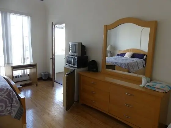 Economy Tek Büyük Yataklı Oda, Ortak Banyo