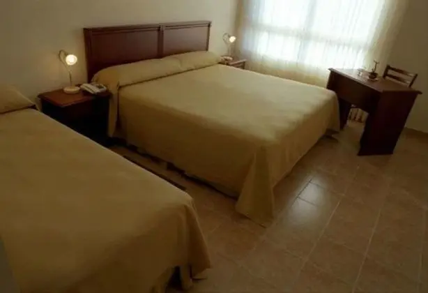 Standard Tek Büyük Yataklı Oda
