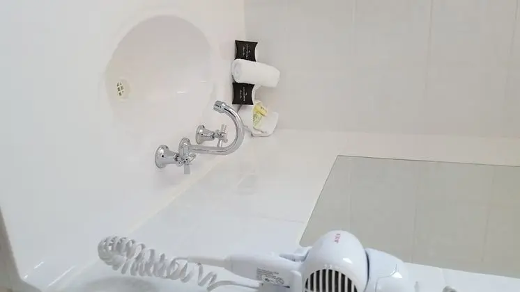 Standard Oda, Sigara İçilmez (Double and Single room)