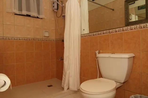 Deluxe Tek Büyük Yataklı Oda, Veranda, Bahçe Manzaralı