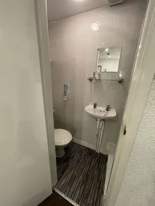 Üç Kişilik Oda