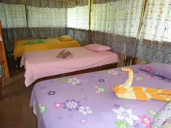 Üç Kişilik Oda