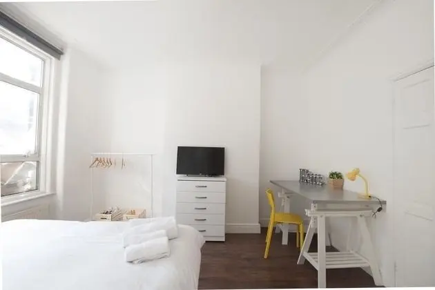 Standard Tek Büyük Yataklı Oda, Ortak Banyo