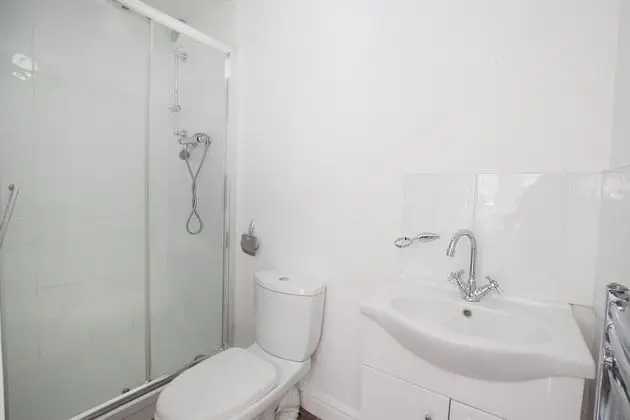 Standard Tek Büyük Yataklı Oda, Ortak Banyo