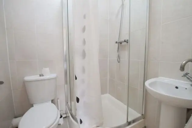 Standard Tek Büyük Yataklı Oda, Ortak Banyo