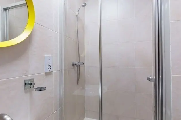 Tek Büyük Yataklı Oda, Özel Banyo