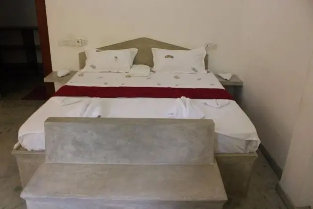 Deluxe Tek Büyük Yataklı Oda, Bahçe Manzaralı