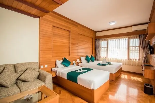 Deluxe Twin Room with Pool View