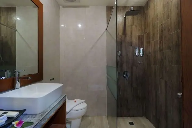 Deluxe Oda, Havuz Manzaralı