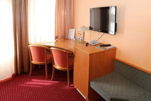 Comfort Tek Büyük Yataklı Oda