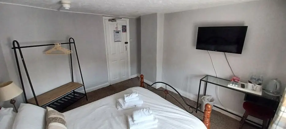 Standard Tek Büyük Yataklı Oda, Ortak Banyo