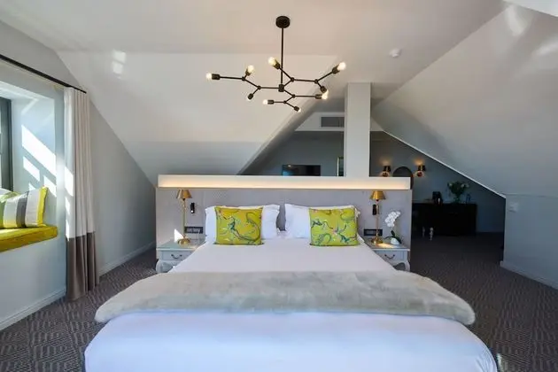 Luxury Balcony Suite