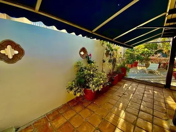 2 Bedroom Apartment Suite