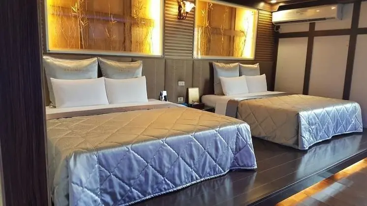 Deluxe Dört Kişilik Oda