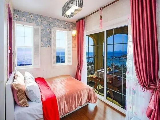 Dasom  (Extra person fee to be paid upon arrival)