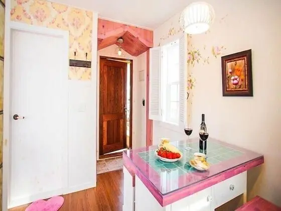 Dasom  (Extra person fee to be paid upon arrival)