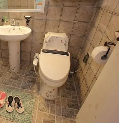 Dasom  (Extra person fee to be paid upon arrival)