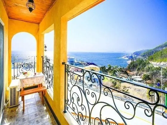 Green Narae (Extra person fee to be paid upon arrival)