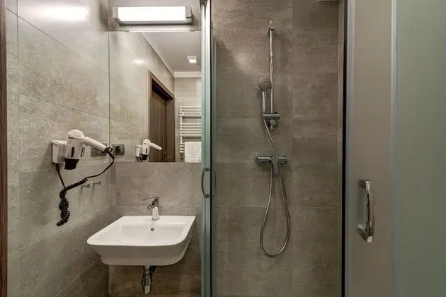 Comfort Tek Büyük veya İki Ayrı Yataklı Oda
