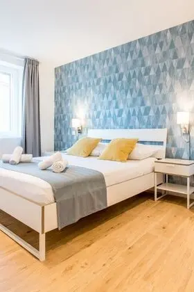 Tek Büyük Yataklı Oda (1)