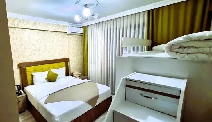 Ranzalı Aile Odası, Şehir Manzaralı, Balkonlu