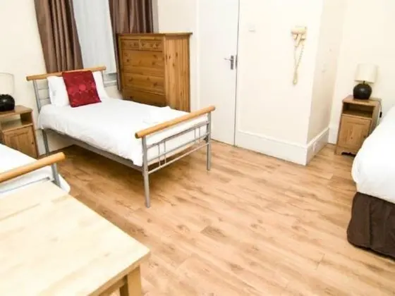 Üç Kişilik Oda, Banyolu/Duşlu