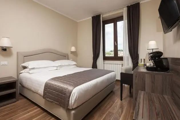 Tek Büyük Yataklı Oda