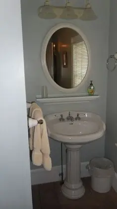 Traditional Tek Büyük Yataklı Oda