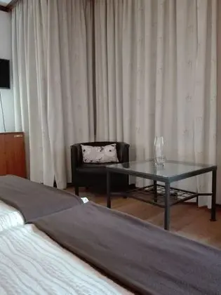 Üç Kişilik Oda