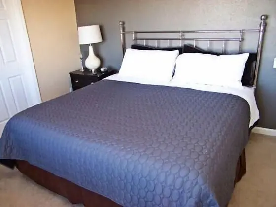 Ev (The Windsor Hills IHR 3076)