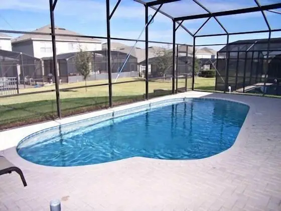 Ev (The Windsor Hills IHR 3076)