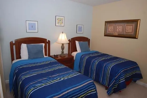 Ev (The Windsor Hills IHR 3077)