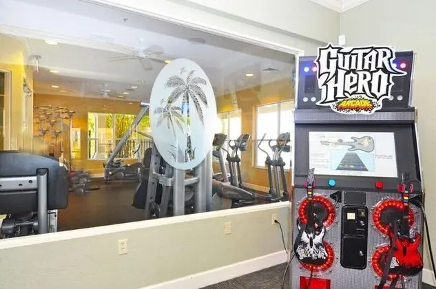 Ev (The Windsor Hills IHR 3077)