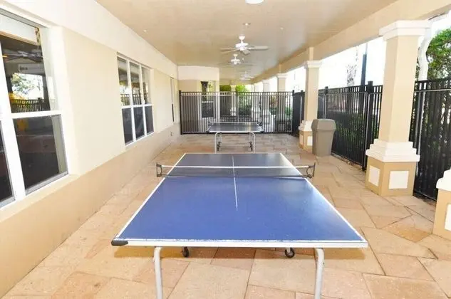 Ev (The Windsor Hills IHR 3077)