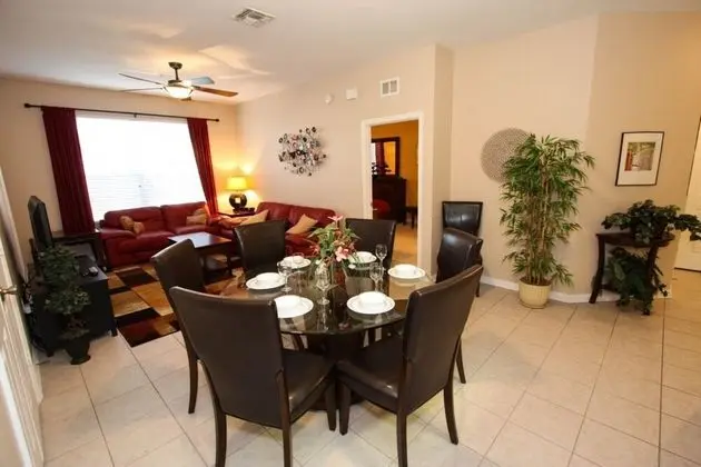 Daire (2784 Windsor Hills)